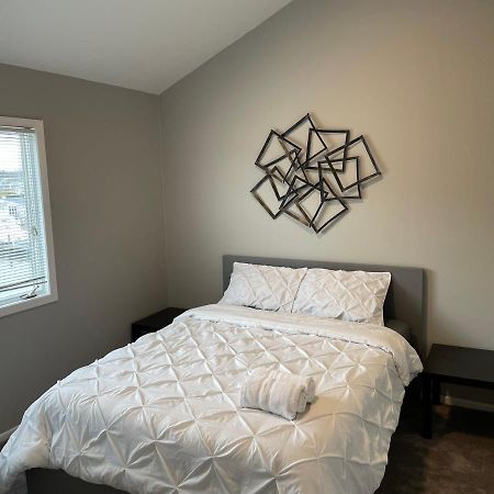 Waterfront Home In Brick With Swimming Pool Access Shore Acres 외부 사진